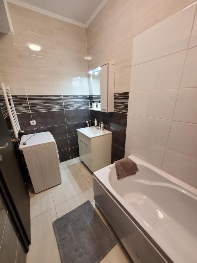 Morii Lake Apartment Bucarest Extérieur photo